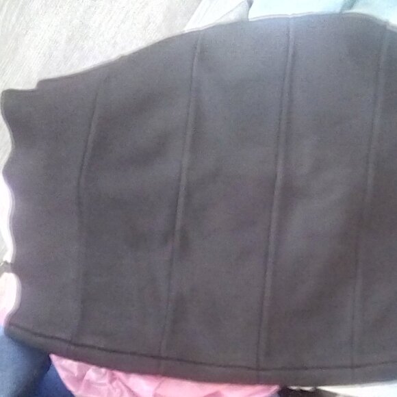 BCGB XS Black Skirt - Picture 5 of 5